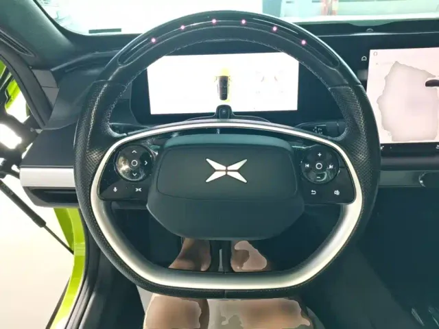 Xpeng P7 — Фото автомобиля 10