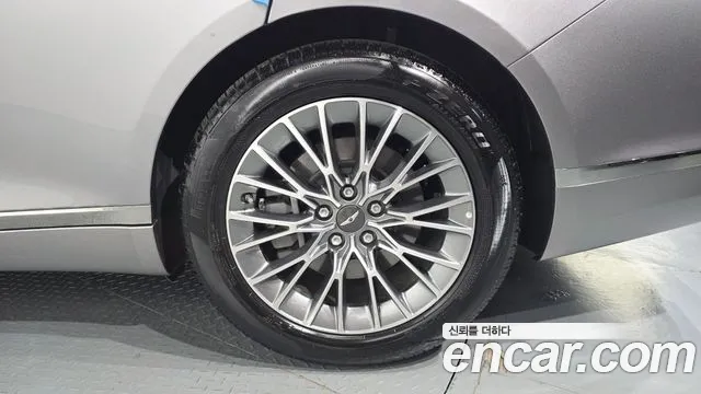 Genesis G80 RG3 — Фото автомобиля 6