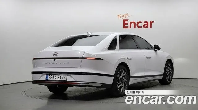 Hyundai Grandeur GN7 — Фото автомобиля 2