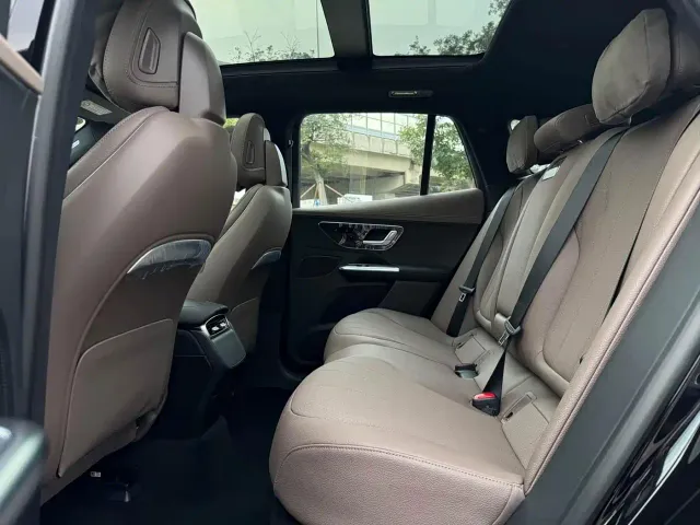 Mercedes-Benz EQE SUV — Фото автомобиля 7