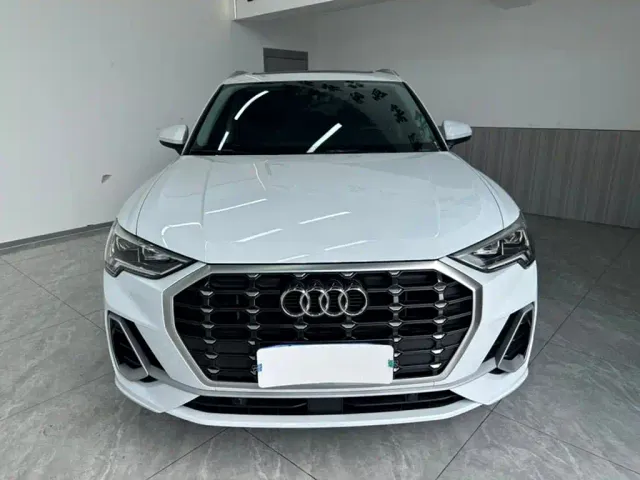 Audi Q3 — Фото автомобиля 3