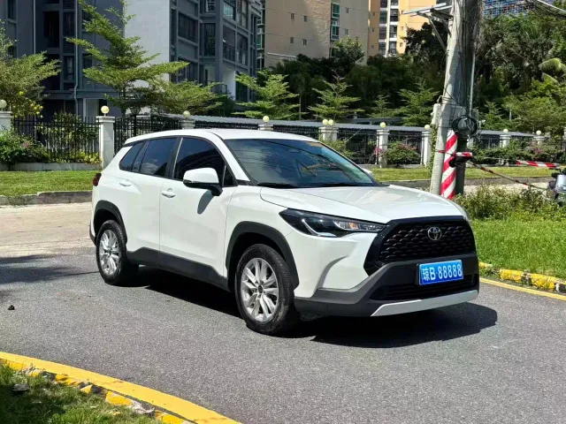 Toyota Corolla Cross — Фото автомобиля 3