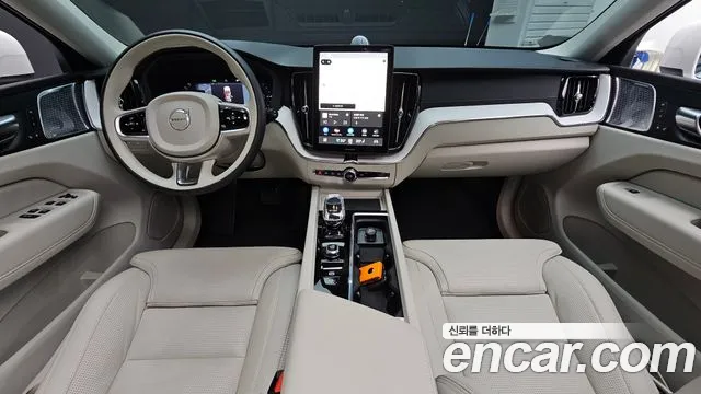 Вольво XC60 — Фото автомобиля 7