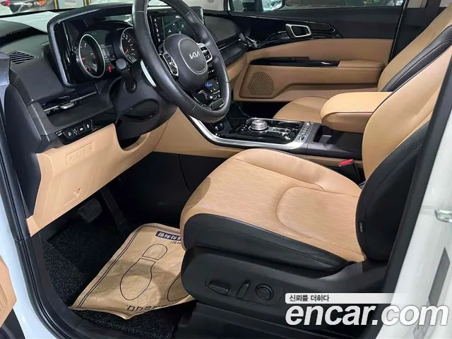 Kia Carnival Generation 4 — Фото автомобиля 14