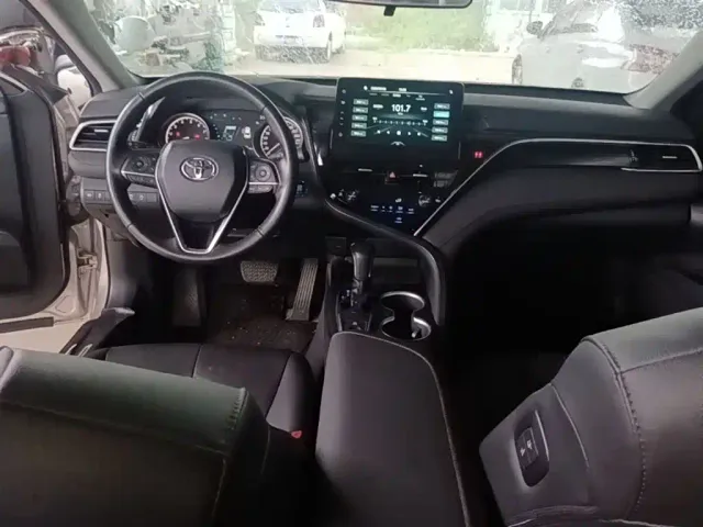 Toyota Camry — Фото автомобиля 15