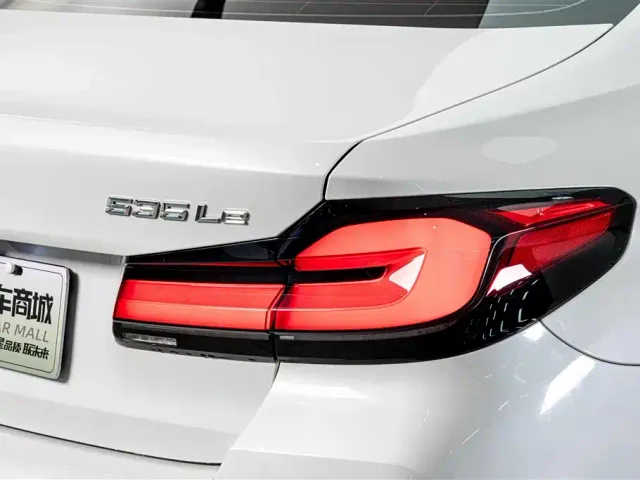 BMW 5 Series — Фото автомобиля 8