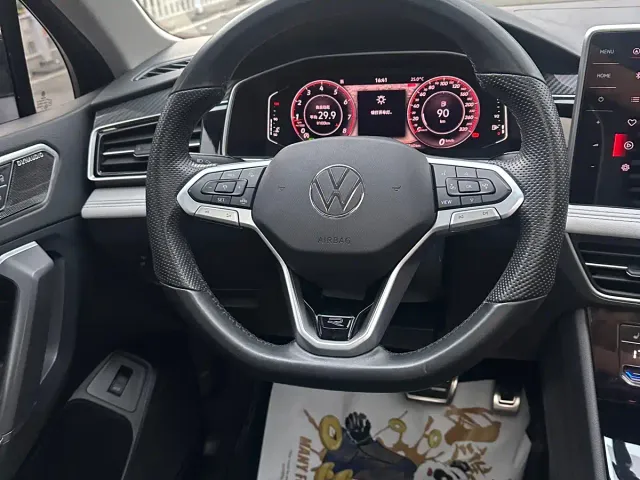 Volkswagen Tiguan L — Фото автомобиля 18