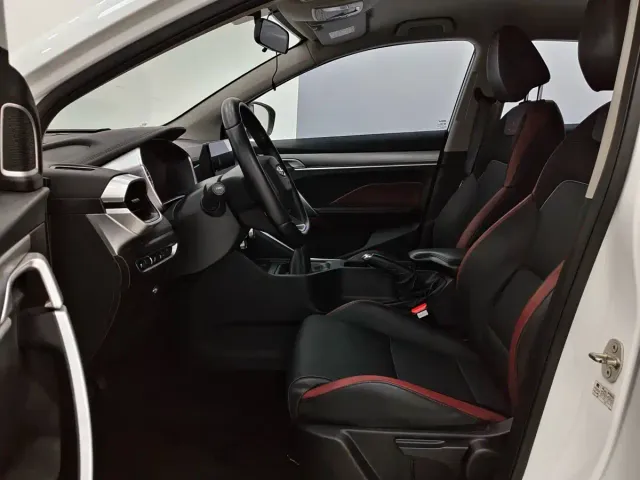 Geely Binyue — Фото автомобиля 7