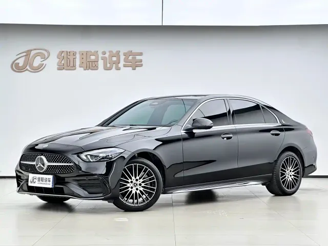Фотография автомобиля — Mercedes-Benz C-Class