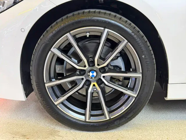 BMW 3 Series — Фото автомобиля 22