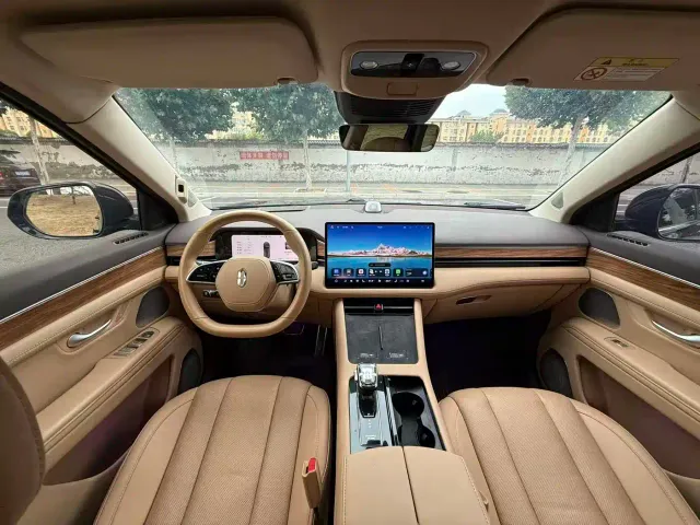 Aito M7 — Фото автомобиля 6