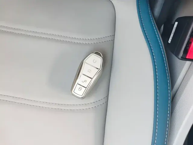 BYD Yuan Pro — Фото автомобиля 8