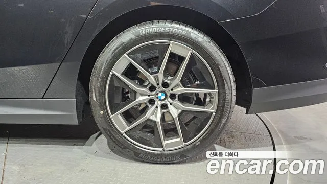 BMW 5 Series G60 — Фото автомобиля 6