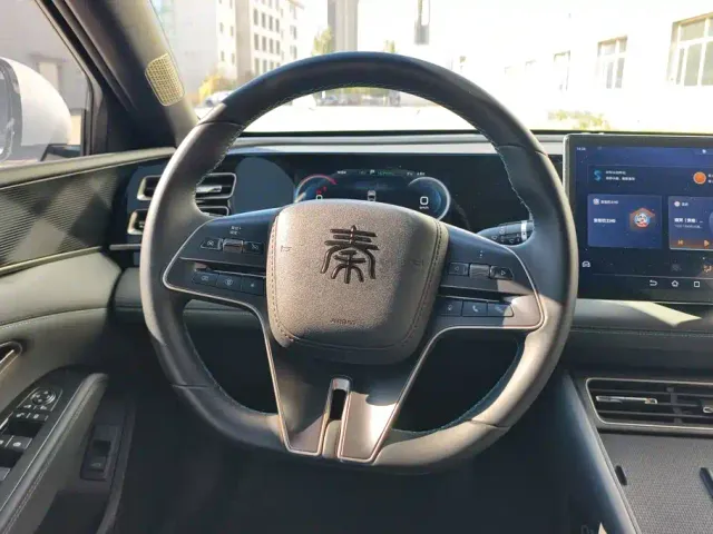 BYD Qin L — Фото автомобиля 15