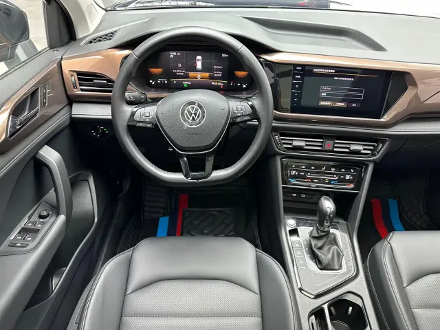 Volkswagen Tharu — Фото автомобиля 10