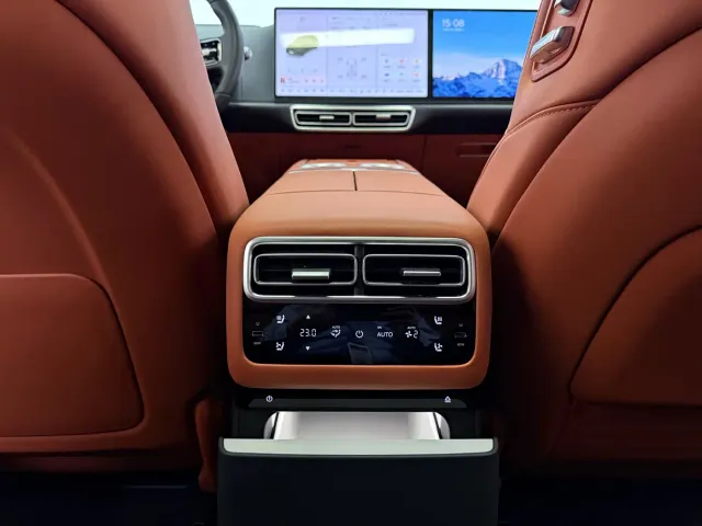 Li Auto L7 — Фото автомобиля 15
