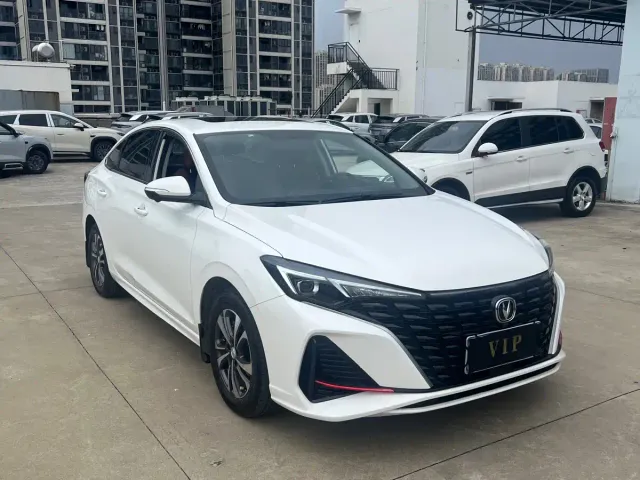 Changan Eado — Фото автомобиля 3