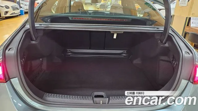 Mercedes-Benz E-Class E-класс W214 E300 4MATIC Exclusive — Фото автомобиля 10