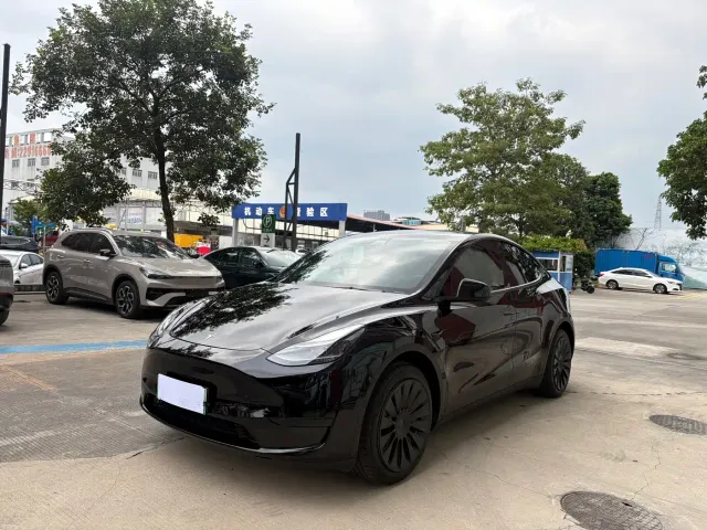 Фотография автомобиля — Tesla Model Y