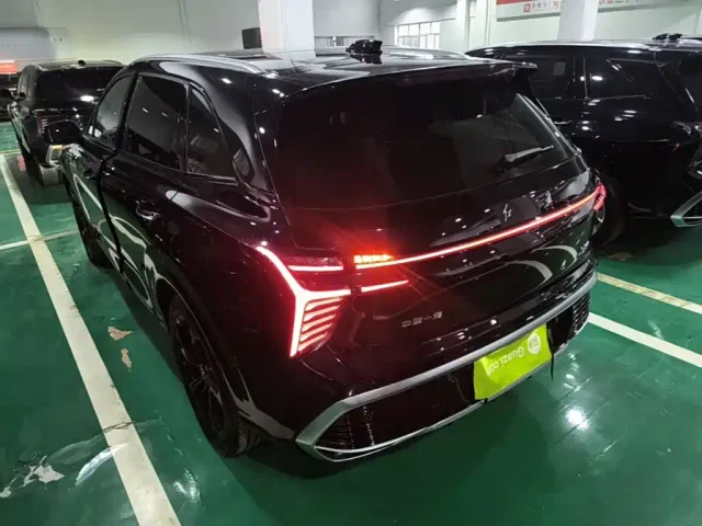 Hongqi HS3 PHEV — Фото автомобиля 4