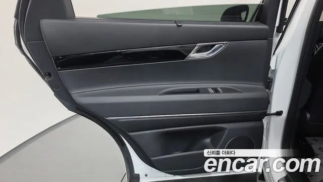 Genesis GV80 — Фото автомобиля 14