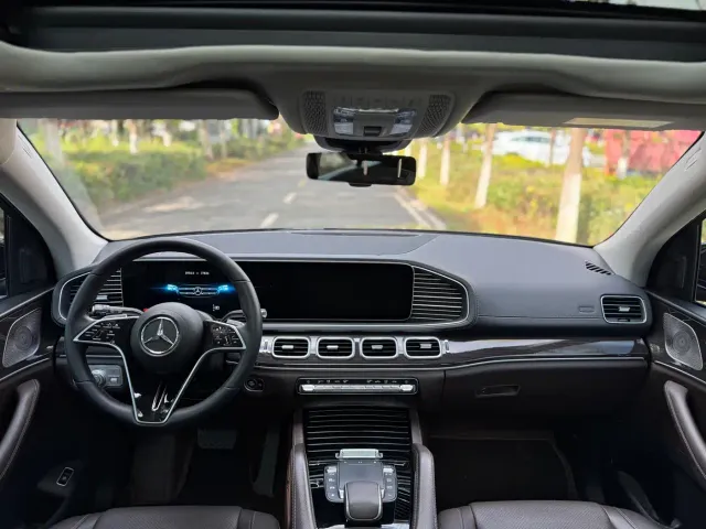 Mercedes-Benz GLE-Class — Фото автомобиля 11