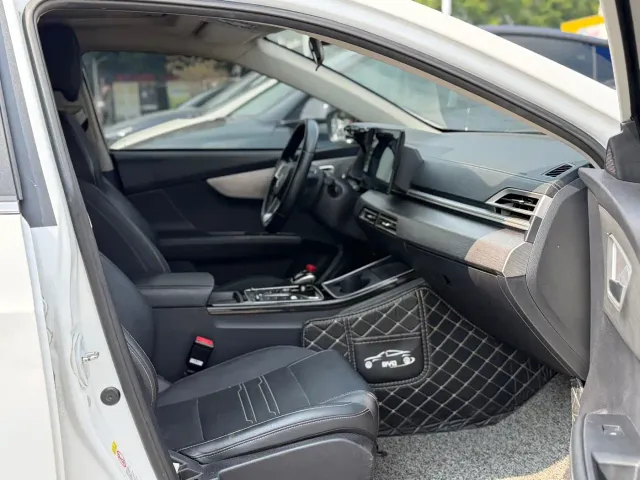 BYD Qin — Фото автомобиля 5