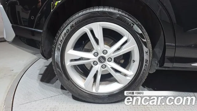 Audi Q3 35 TDI quattro Premium Sportback — Фото автомобиля 5