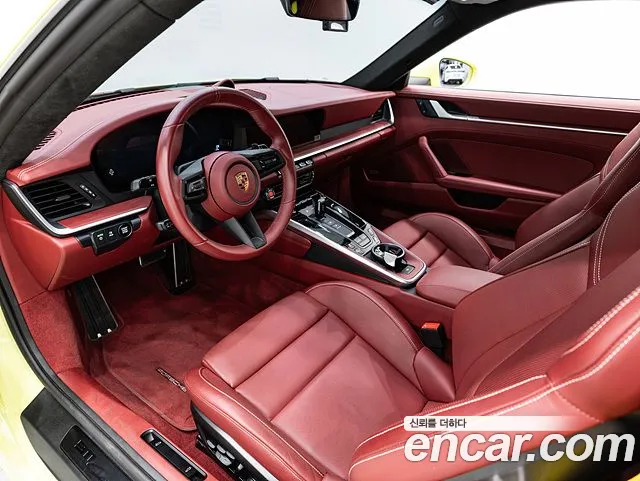 Porsche 911 992 — Фото автомобиля 10