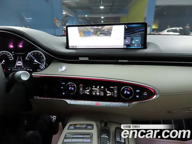 Genesis GV70 — Фото автомобиля 13