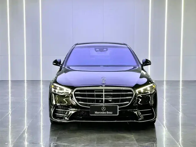 Mercedes-Benz S-Class — Фото автомобиля 2