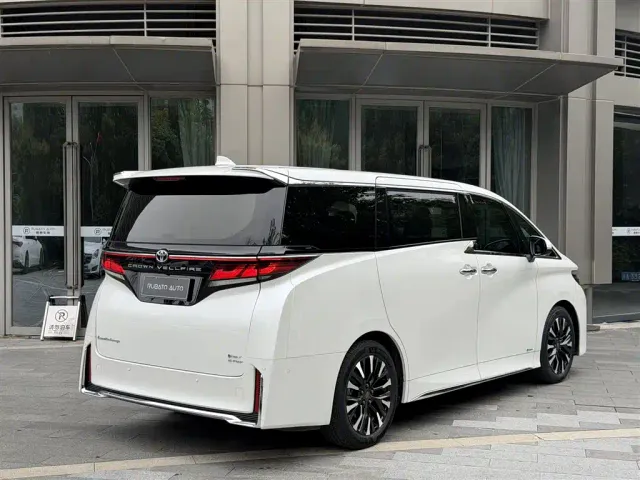 Toyota Vellfire — Фото автомобиля 6