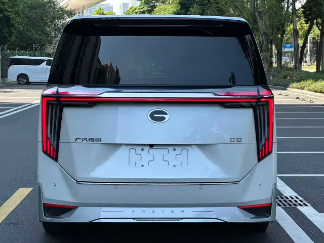GAC Trumpchi E9 — Фото автомобиля 3