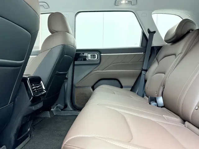 Wuling Starlight 560 — Фото автомобиля 9
