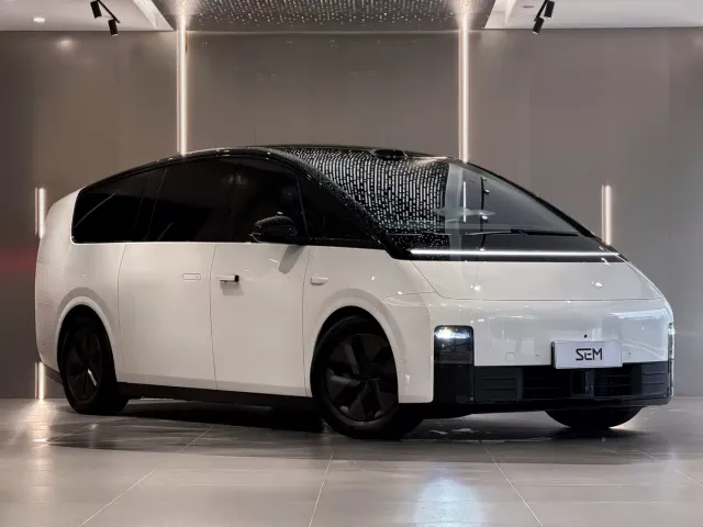 Li Auto MEGA — Фото автомобиля 3