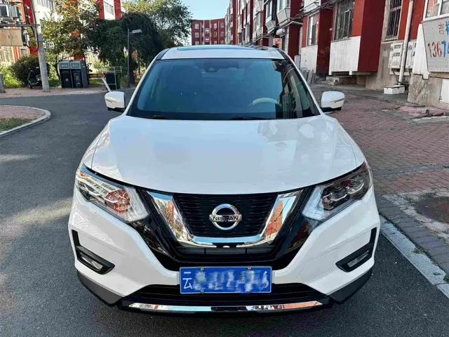 Nissan X-Trail — Фото автомобиля 2