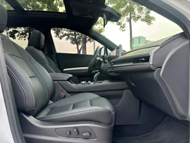 Cadillac XT4 — Фото автомобиля 12
