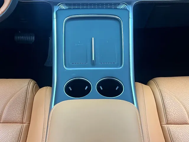 Xpeng G9 — Фото автомобиля 26