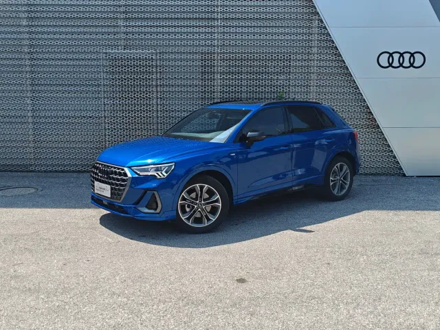 Фотография автомобиля — Audi Q3