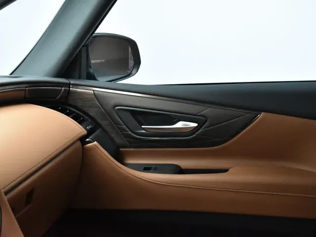 Toyota Vellfire — Фото автомобиля 12