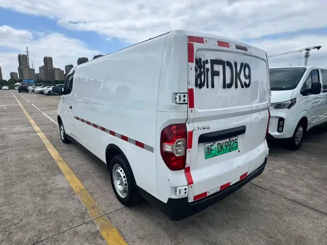 Maxus EV30 — Фото автомобиля 7