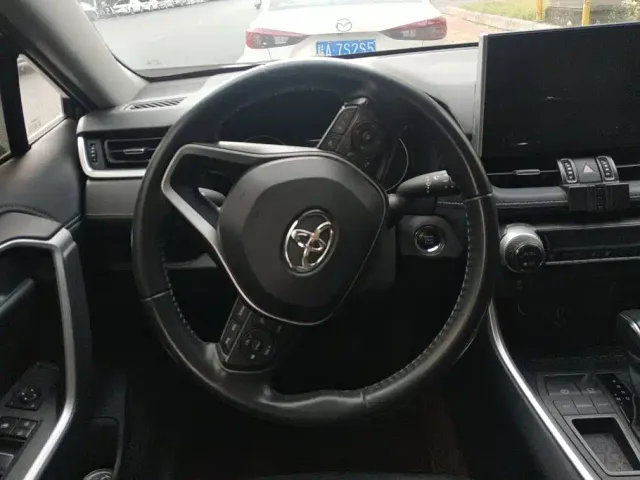 Toyota Wildlander — Фото автомобиля 15