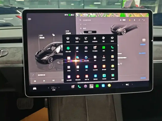 Tesla Model 3 — Фото автомобиля 12