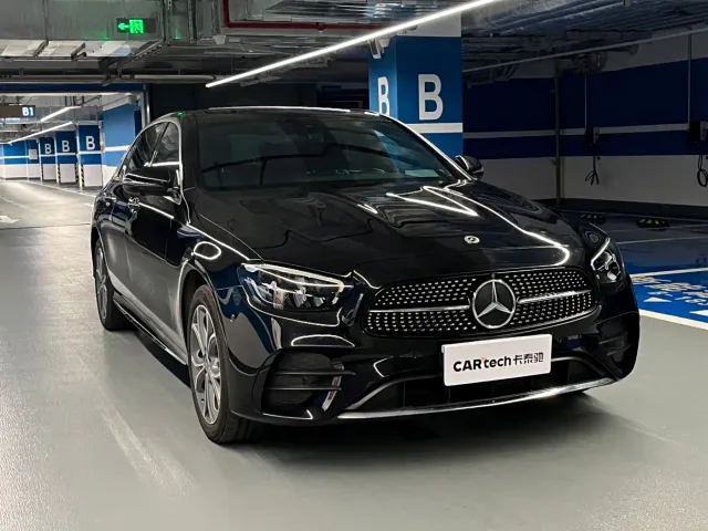Mercedes-Benz E-Class — Фото автомобиля 3