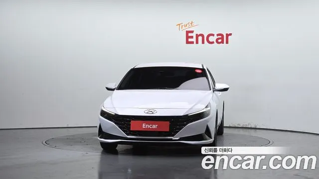 Hyundai AVANTE Avante (CN7) — Фото автомобиля 3