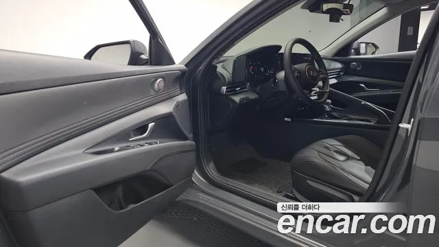Hyundai Avante CN7 — Фото автомобиля 15