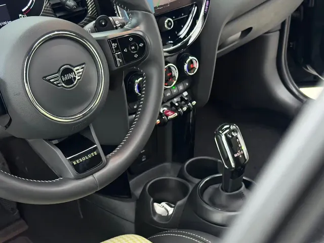 MINI Hatch — Фото автомобиля 19