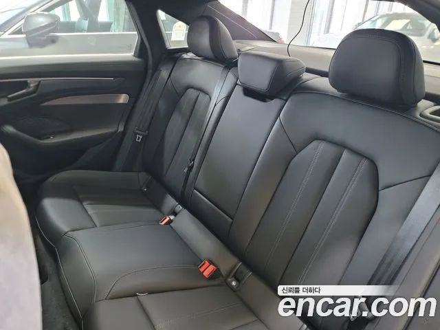 Audi A6 C9 — Фото автомобиля 11