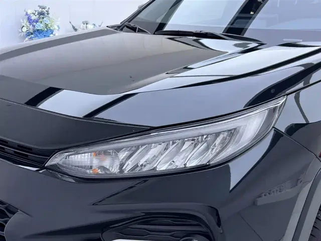 Toyota Wildlander — Фото автомобиля 12