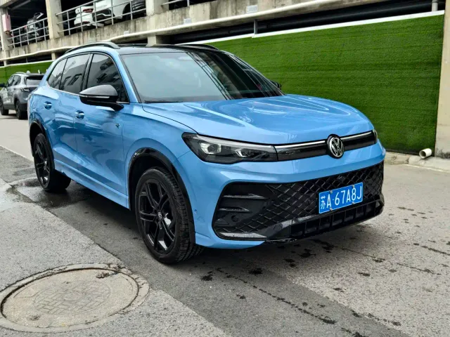 Volkswagen Tiguan L — Фото автомобиля 3